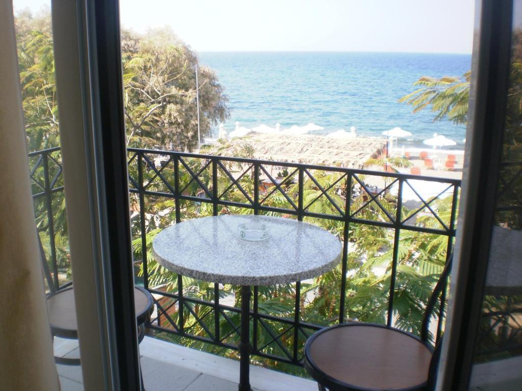 Daire Dimitra Petra (Lesbos)